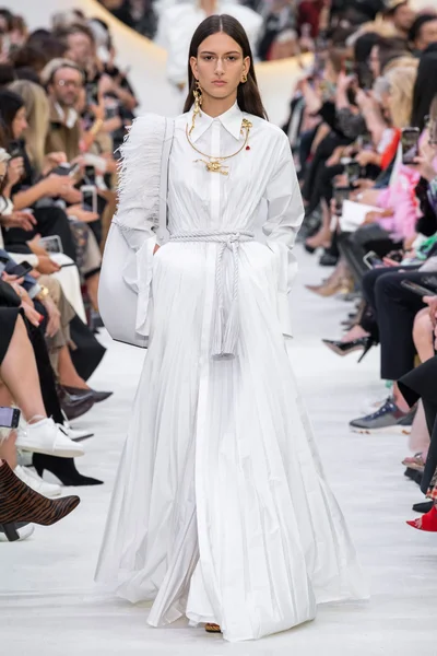 Look 7